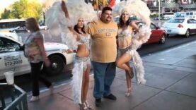 showgirl-friends-on-the-las-vegas-strip.jpg