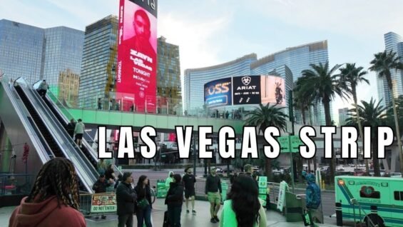 Sunday Evening Sunset Walk On The Las Vegas Strip End Of January 2026