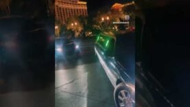walking-tourists-to-a-vip-limo-on-the-las-vegas-strip.jpg