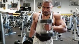 damien-patrick-toto-djong-s-arm-day-at-golds-venice.jpg